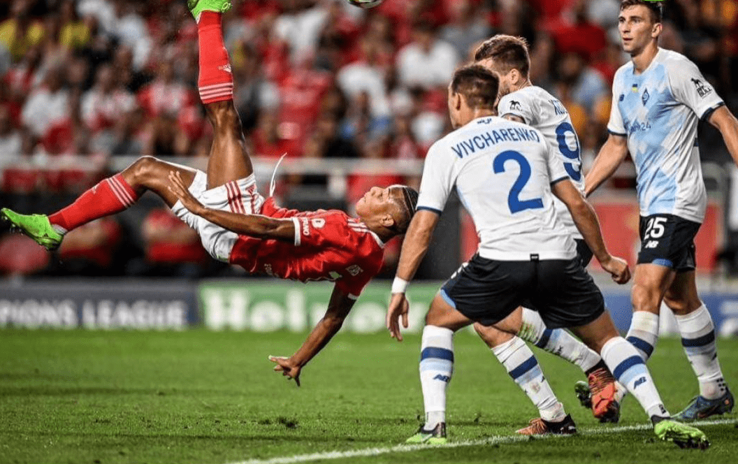 体育竞猜-法兰克福国际比赛日篮板制胜，志在葡超名次提升，底气十足，球探报告显示潜力(法兰克福对奥格斯堡)